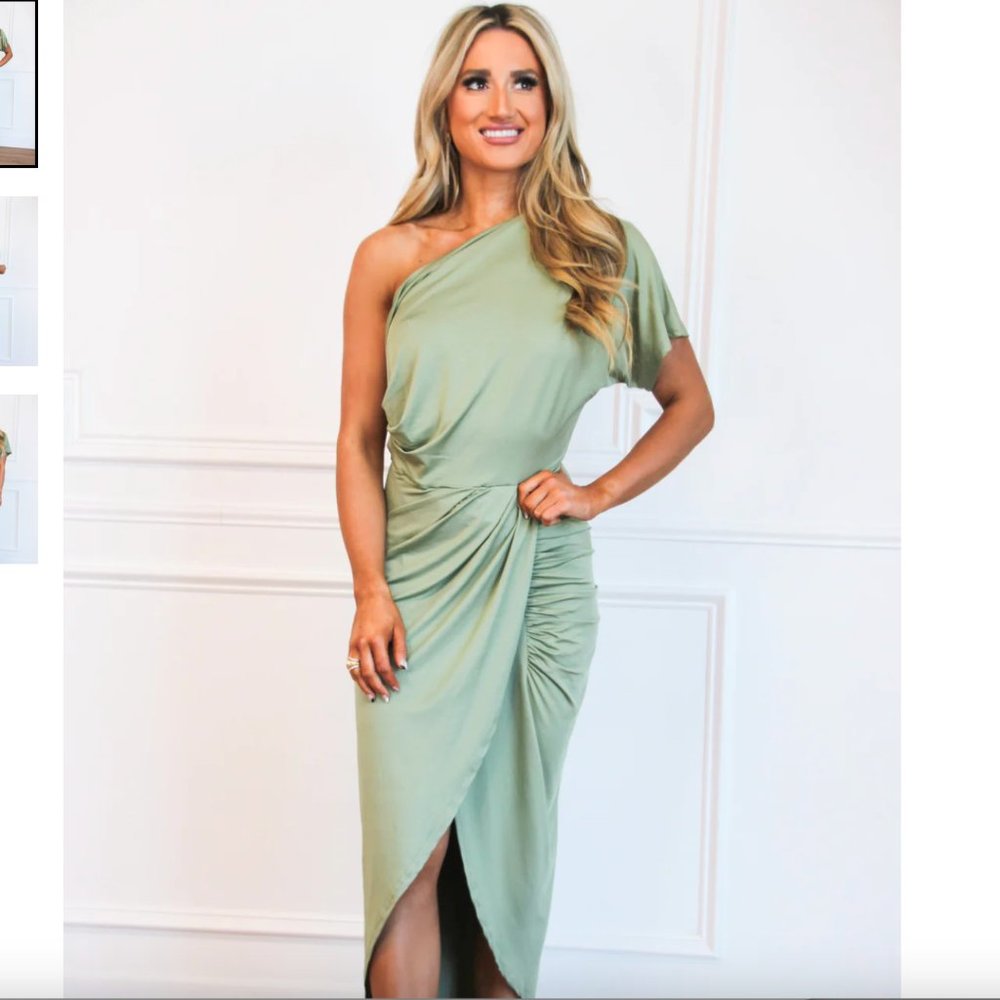 NWT Bella & Bloom Boutique Run To You One Shoulder Midi Dress - Size Medium